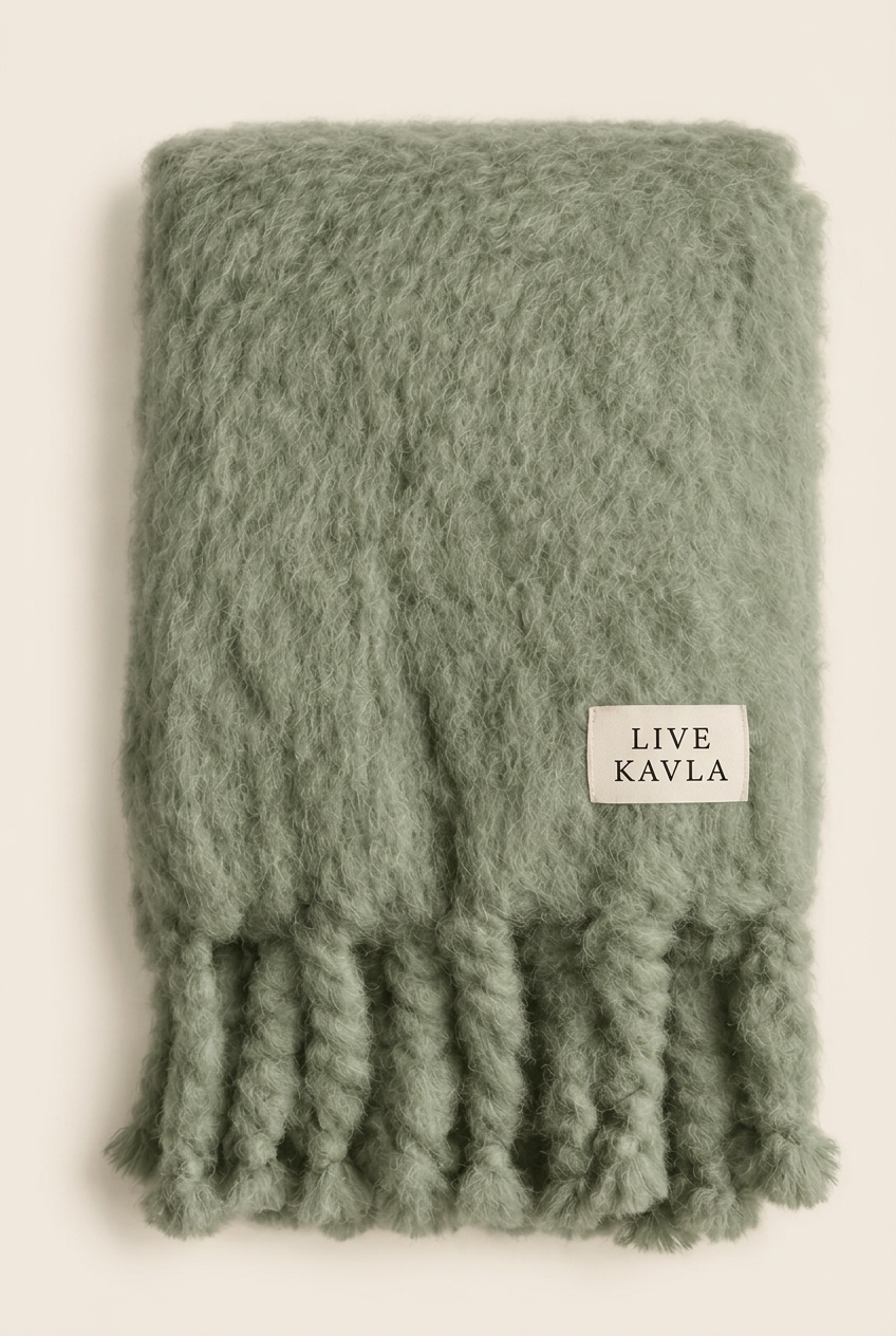 Live Kavla — Bouclé — Pläd Salvia