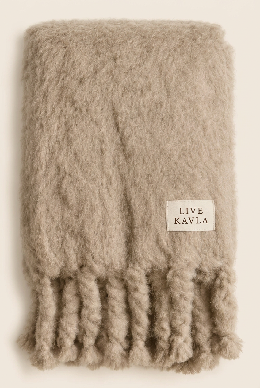 Live Kavla — Bouclé — Pläd Sand