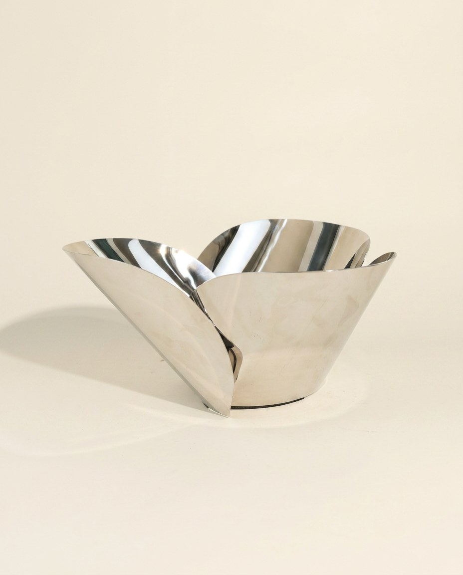 Lotus — Stålskålen